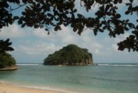 bandingkan-4-destinasi-wisata-jawa-timur-37528854